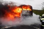 Kiégett egy autóbusz az M7-es autópályán