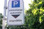 Parkolás: kompenzálja a város azokat, akik éves bérletet váltottak 